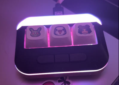 UwUpad keypad with Xootynator keycaps